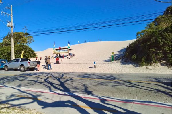 Av. das Rendeiras, parte das dunas.